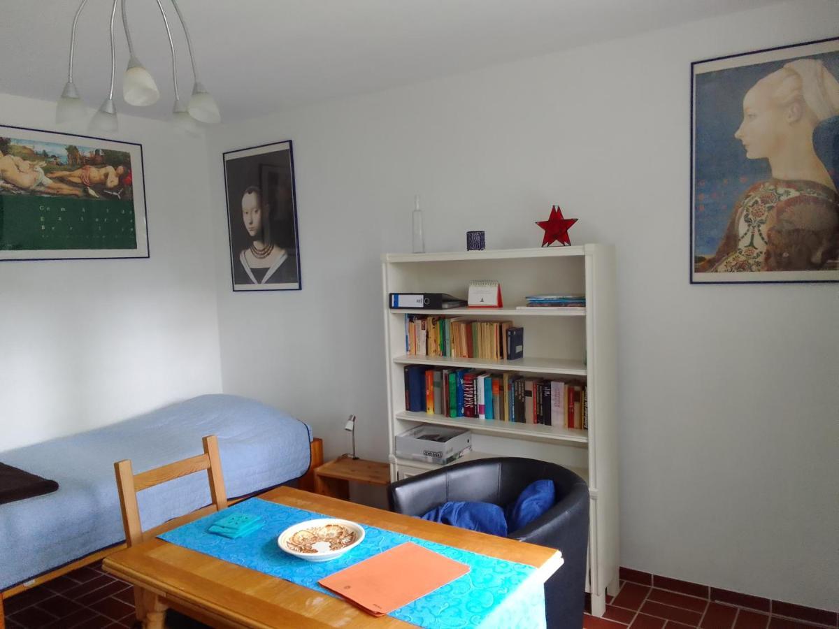Laendliche 1-raumwohnung Im Park Apartment